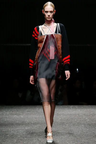 Look 50